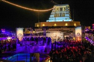 28'000 Liter Bier verbrauchten die 2'000 Metal Fans auf der Mein Schiff 1 Full Metal Cruise (Bild TUI Cruises)