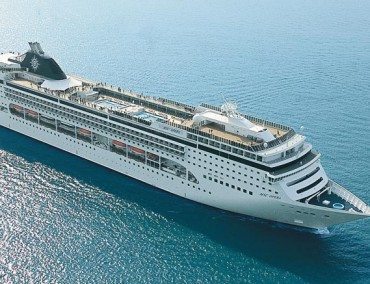 MSC Opera wird in der Werft zweigeteilt und um 193 Kabinen vergrössert