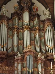 Wunderschöne Orgel in der Oude Kerk Amsterdam (Bild Stieger)