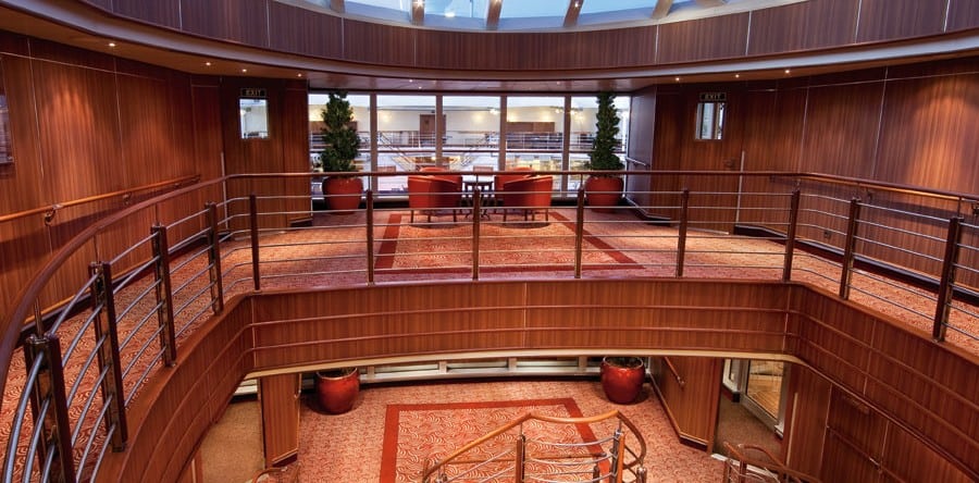 Luxus zu Wasser und zu Land: Silversea Cruises kooperiert mit Daios Cove auf Kreta