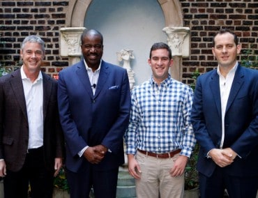 Holland America Line plant Bühnenprogramm “Blue Planet”