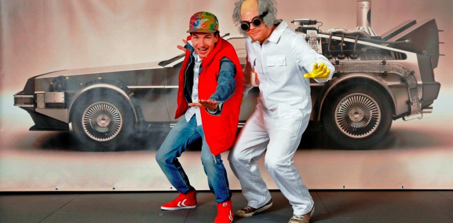 Aida Kreuzfahrten veranstaltet Deutschlands größte Marty McFly Willkommensparty auf See
