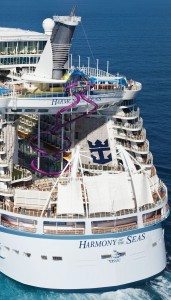 The Ultimate Abyss, die längste Rutsche auf See, wird auf dem Kreuzfahrtschiff Harmony of the Seas, im Mai 2016 ihr Debut feiern (Bild Royal Caribbean)