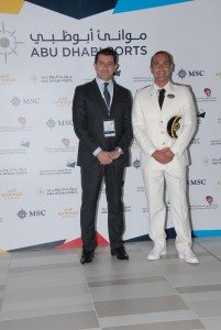 MSC Cruises CEO Gianni Onorato und Kapitän Francesco Di Palma, beim Erstanlauf der MSC Musica am neuen Cruise Terminal von Zayed Port, Abu Dhabi (Bild MSC Kreuzfahrten)
