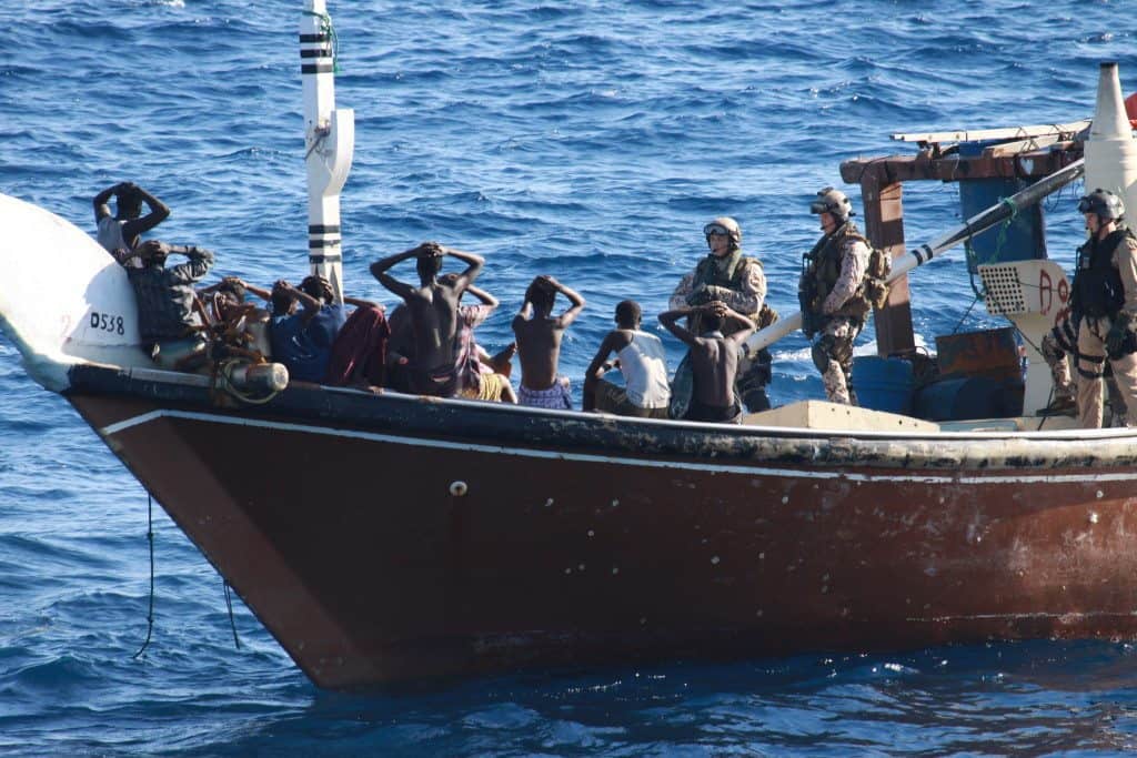 Piraterie bedroht weiterhin weltweit Schifffahrt und Seeleute