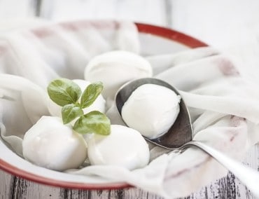 Novum in der Kreuzfahrt: Costa produziert italienischen Büffelmozzarella an Bord