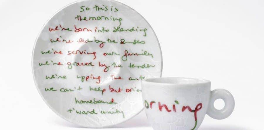 Alanis Morissette als Testimonial der neuen illy Art Collection