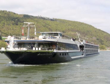 Avalon Waterways taufte die Avalon Passion in Linz