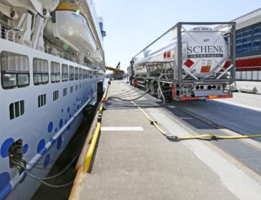 AIDA Prima und AIDA Sol werden in Hamburg mit sauberem Strom aus LNG betrieben