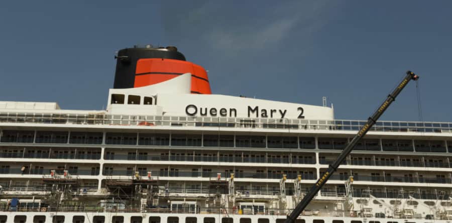 Queen Mary 2 wieder mit Wasser unter dem Kiel