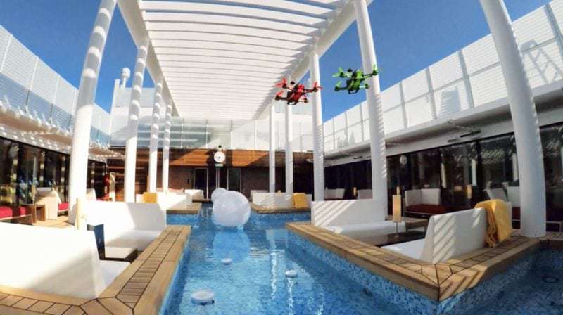 Spektakuläres Drohnen-Rennen auf dem Patio Deck der AIDA Prima (Bild AIDA Kreuzfahrten)