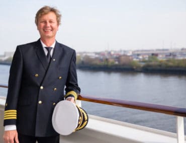 Kapitän für Hanseatic inspiration steht fest – Kapitänswechsel auf der Europa 2
