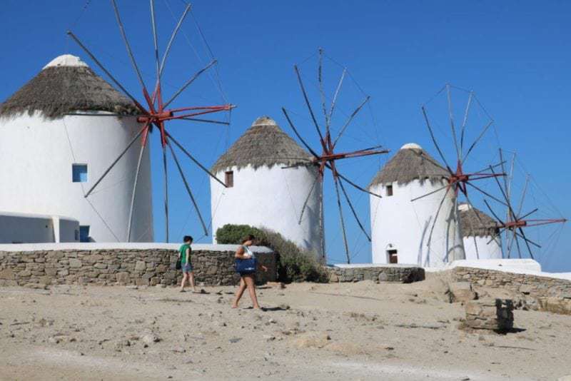 Die Windmühlen sind das Wahrzeichen von Mykonos (Bild Stieger)