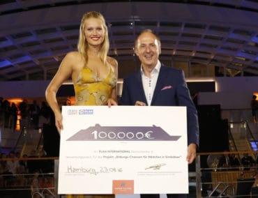 Erfolgreiche Eventpremiere “Fashion2Night” – 100’000 Euro Spendensumme