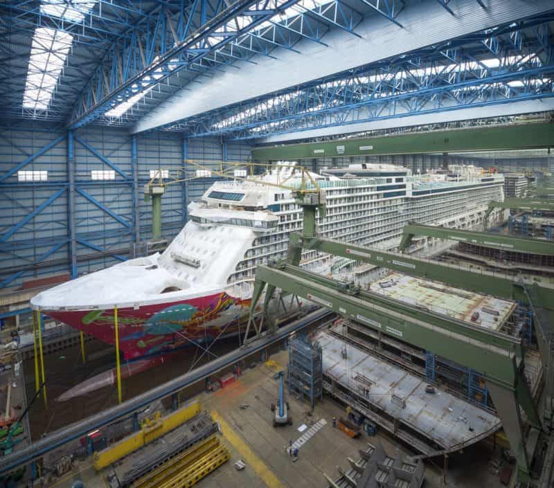 Genting Dream dockt aus Meyer Werft aus