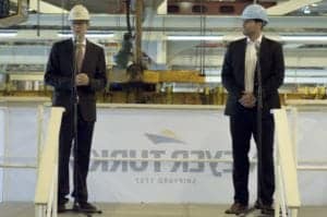 V.l.n.r.L Werftchef Dr. Jan Meyer und Peter Heidacker, Director Newbuild TUI Cruises (Bild TUI Cruises)
