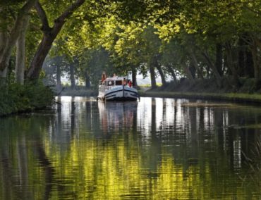 Locaboat Holidays unterstützt Aufforstung am Canal du Midi