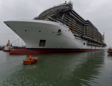 MSC Seaside hat erstmals Wasser unter dem Kiel