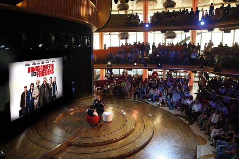 AIDA Cruises feiert an Bord die exklusive Weltpremiere des Kinofilms Kundschafter des Friedens