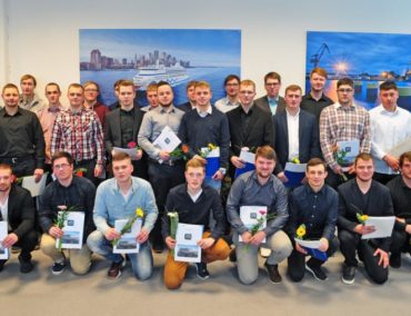 Erfolgreicher Abschluss für 27 MV-Werften-Azubis