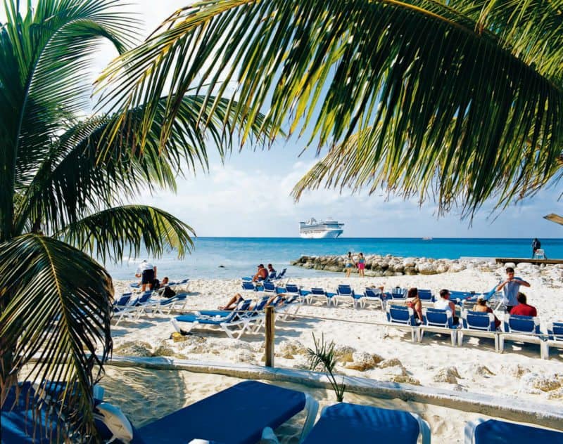 Carnival Cruise Line nimmt Kurs auf das Privatresort Princess Cays auf Eleuthera