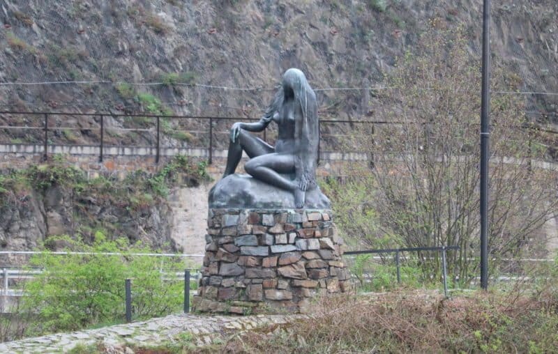 Mit der MS Asara zu Besuch bei der Loreley und Germania