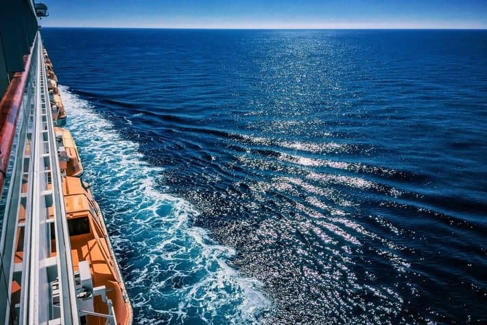 Kreuzfahrt Doku im ZDF: Sonnendeck mit Schattenseiten