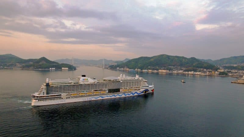 AIDA Perla hat Nagasaki verlassen und ist auf dem Weg nach Palma de Mallorca