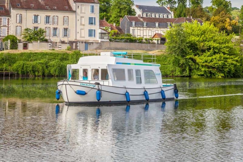 „12 Mann in einem Boot“ – Hausbooturlaub unter Männern
