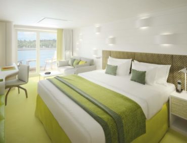 Hapag-Lloyd Cruises tauft die Hanseatic nature in Hamburg