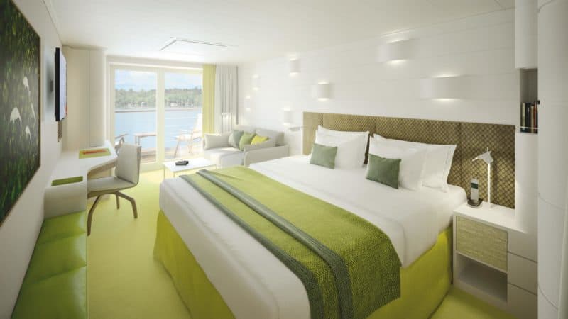 Hapag-Lloyd Cruises tauft die Hanseatic nature in Hamburg