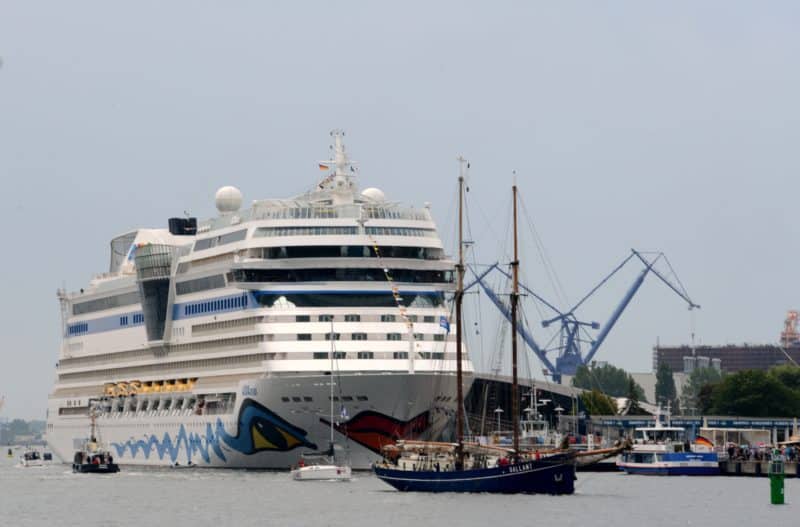 AIDA Cruises mit AIDA Diva und AIDA Mar an der 27. Hanse Sail