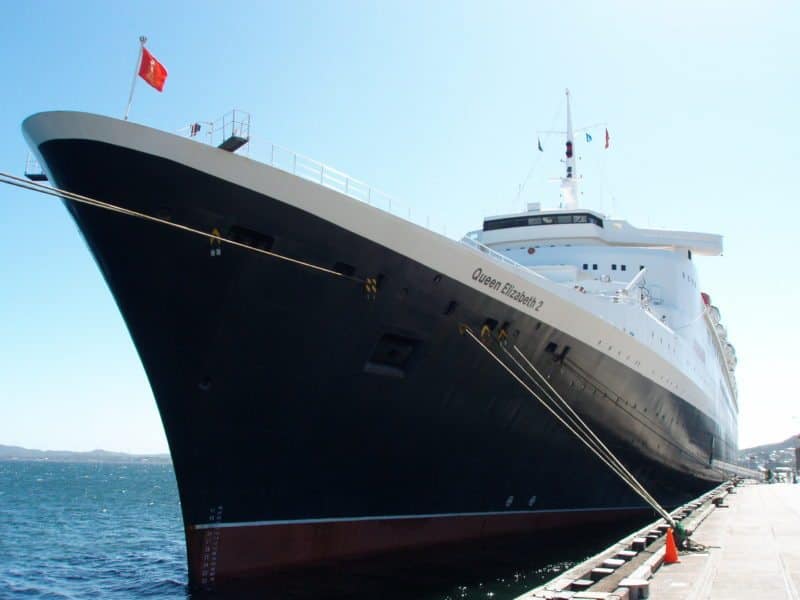 Cunard feiert 50. Jubiläum der Queen Elizabeth 2 an Bord der Queen Elizabeth