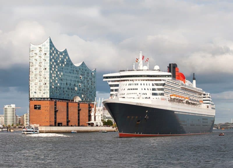 Queen Mary 2 kommt 2022 acht Mal nach Hamburg