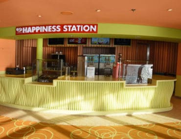 AIDA Blu erfreut Gross und Klein mit neuer Eisbar by Langnese Happiness Station