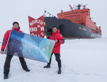 ZDF steuert mit dem stärksten Eisbrecher der Welt den Nordpol an