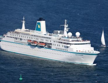 Phoenix Reisen verlängert Chartervertrag für MS Deutschland