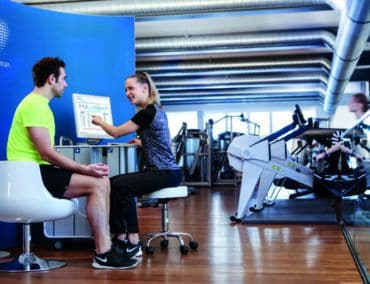 Sportlich schön an Bord mit Yoga, Cycling und hochwertiger Hautpflege