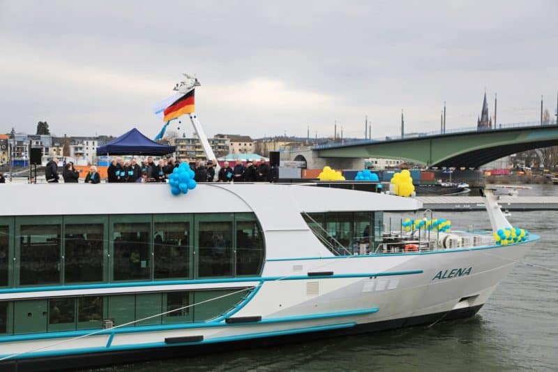 Phoenix Reisen tauft neues Flusskreuzfahrtschiff MS Alena