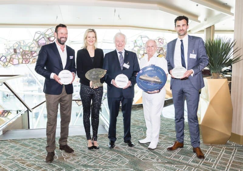 Neue Mein Schiff 1 erreicht ersten deutschen Hafen