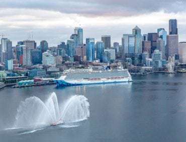 Norwegian Bliss schreibt in Seattle Geschichte