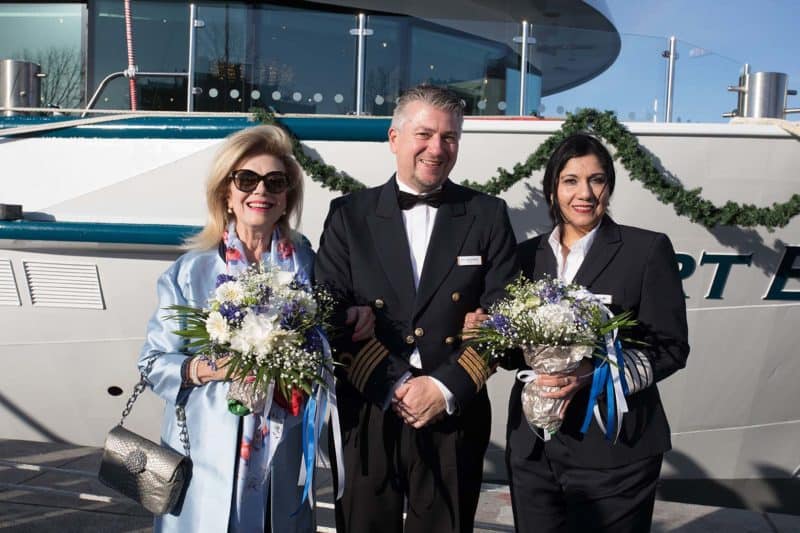 Flusskreuzfahrtschiff MS Robert Burns in Wien getauft