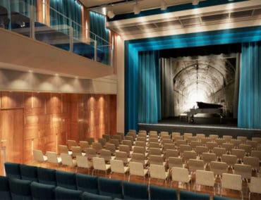 TUI Cruises eröffnet das erste Boulevardtheater der Weltmeere