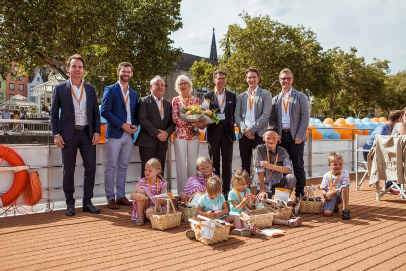 1AVista Reisen tauft neues Flaggschiff MS VistaStar