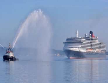 The Queens Day in Kiel: Kreuzfahrtschiff Queen Victoria zum Erstanlauf eingetroffen