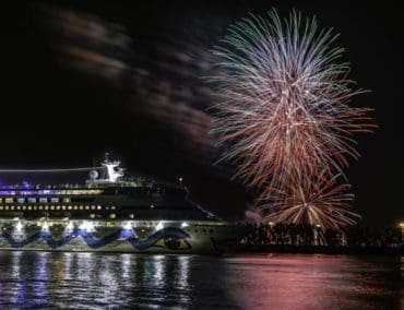 Zweite AIDA Weltreise startete in Hamburg – Leinen los für AIDA Aura