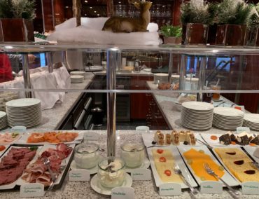 Vom Händewaschen bis zum Sitzplatz: Die wichtigsten Regeln am Kreuzfahrt Buffet