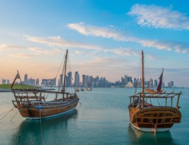 AIDA Prima auf Jungfernfahrt in Doha (Qatar) eingetroffen