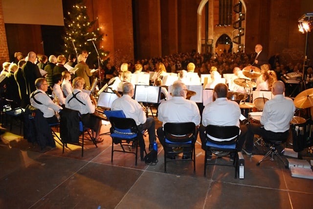 Weihnachtskonzert in St.-Georgen begeistert Gäste der MS Albatros