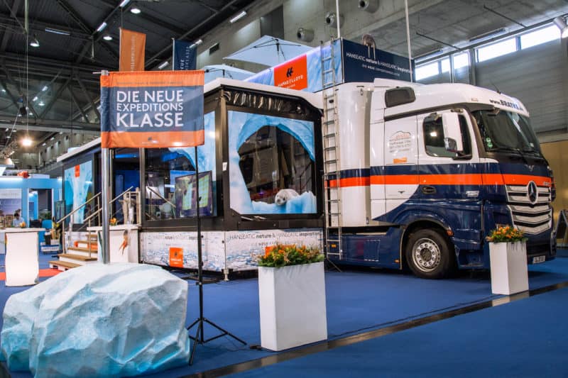 Hapag-Lloyd Expeditions-Truck hält in Wien, Hamburg und Stuttgart